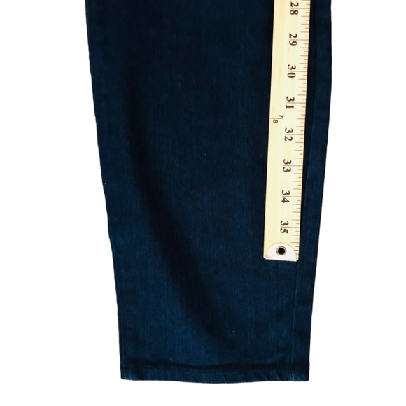 Old Navy Jeans - Picture 5 of 16